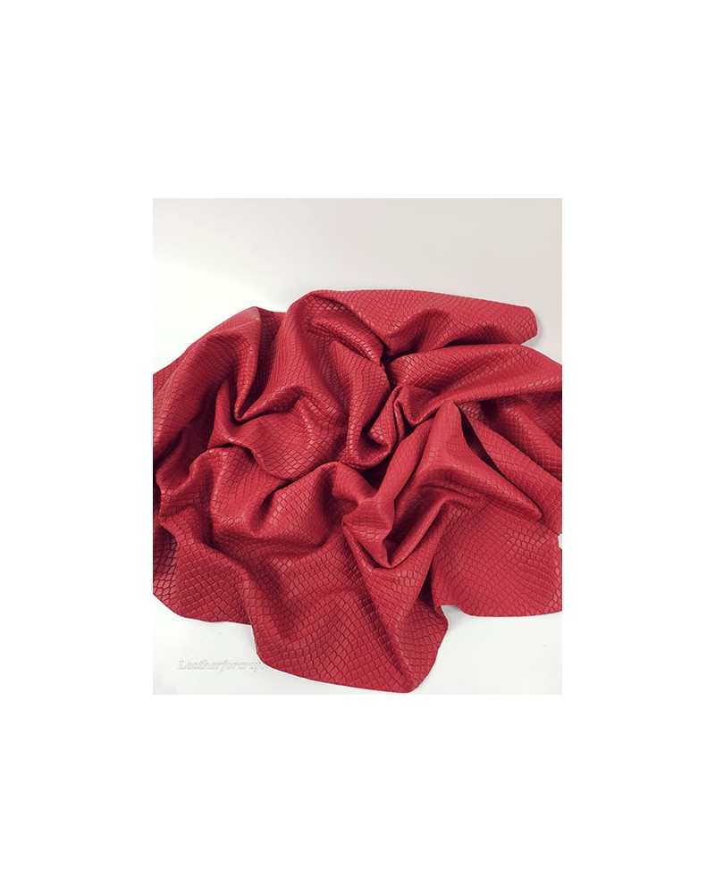 Scarlet Garda Embossed Luxurious Round Natural Soft