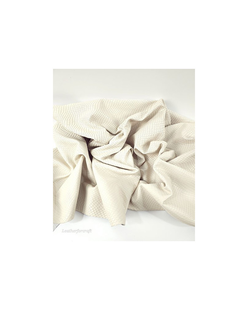 Gardenia Garda Embossed Luxurious Round Natural Soft