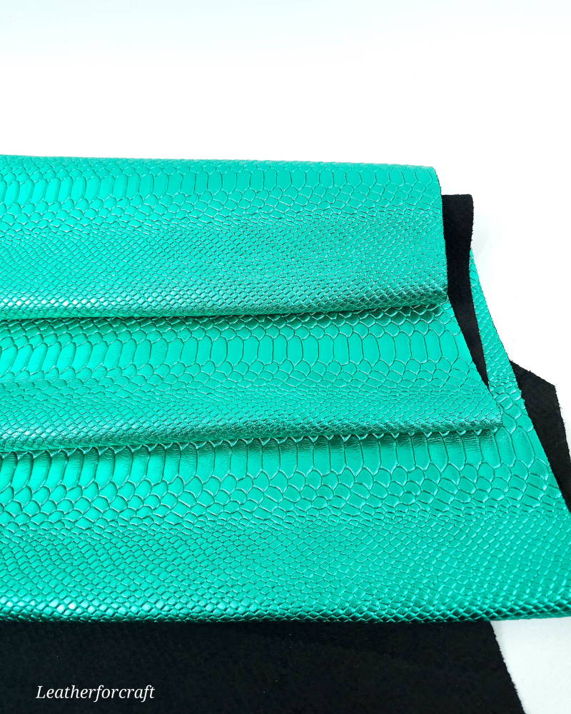 Green 7608 Metallic Anaconda Embossed Amazing Relief Snake 0Z 1988 Leather