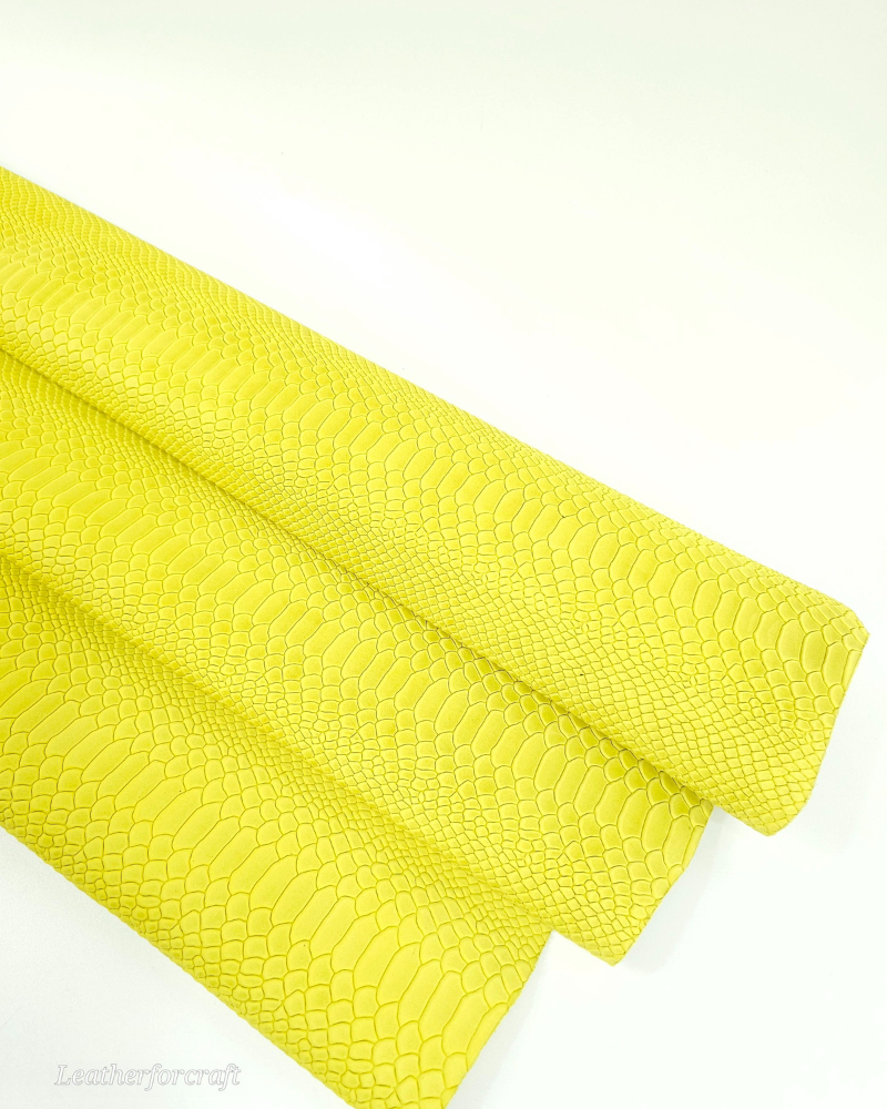 Green Sheen Anaconda Embossed Amazing Relief Snake 0Z 1988 Leather