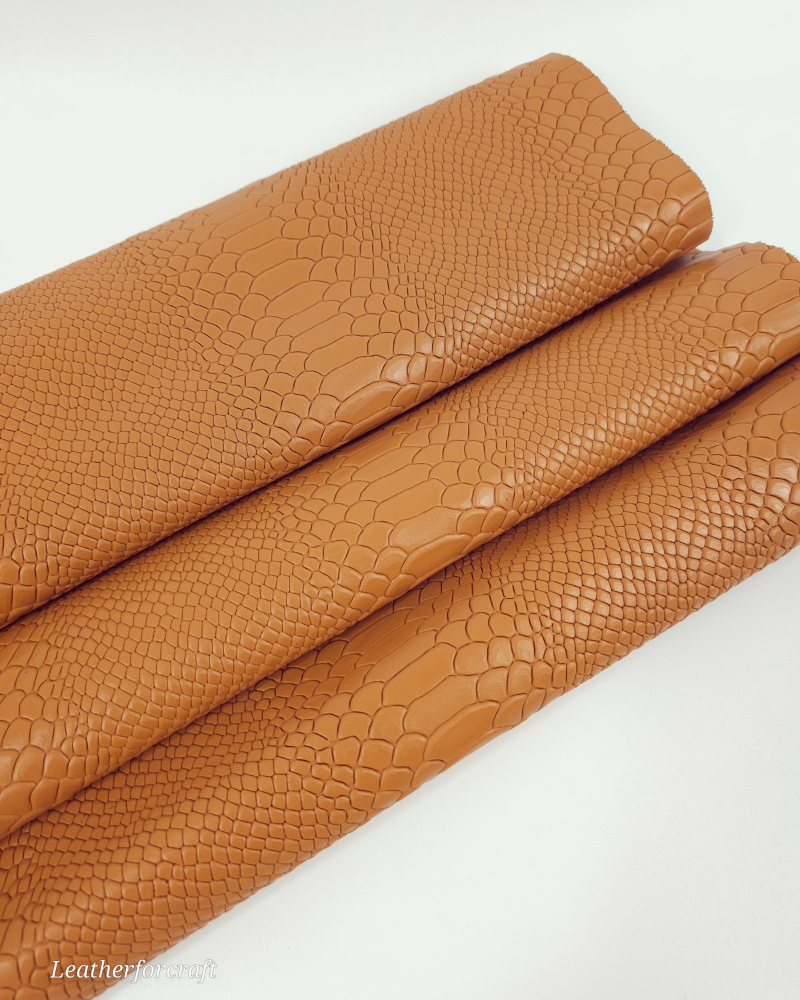 Meerkat Anaconda Embossed Amazing Relief Snake 0Z 1988 Leather