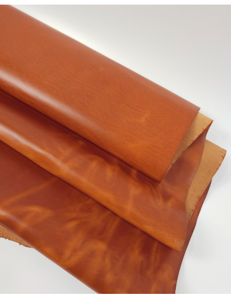 Honey Ginger Napoli Full Grain Pull Up Round Sturdy Leather