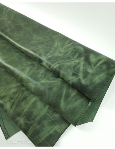 Vineyard Green Ciclone Hot Pull Up Semi Shine Leather