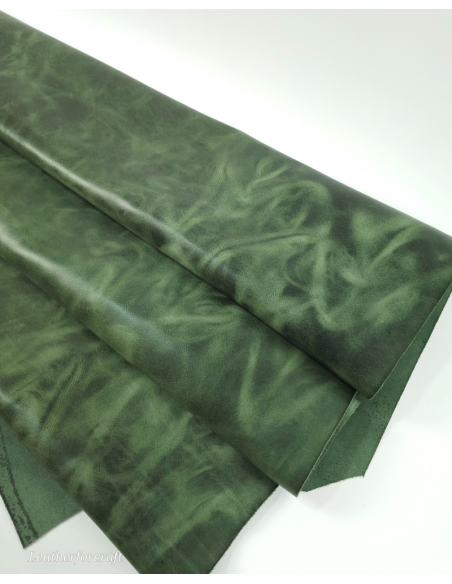 Vineyard Green Ciclone Hot Pull Up Semi Shine Leather