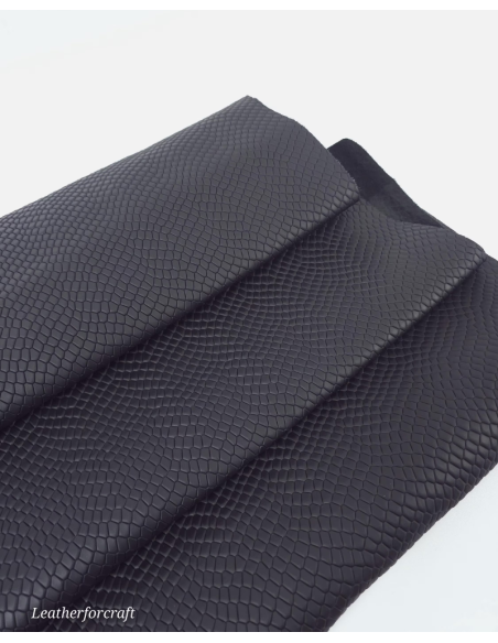 Black Matte Garda Embossed Luxurious Round Natural Soft Leather