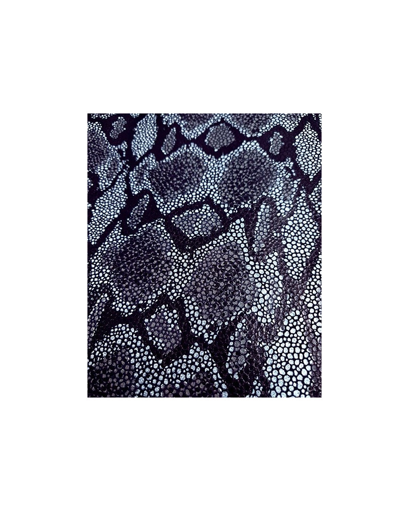 Black and White Tridimensional Snake